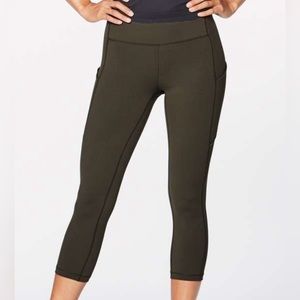 Lululemon Speed Up Crop Leggings, Size 4